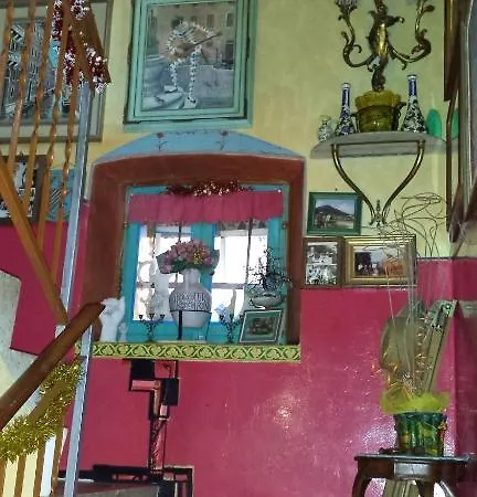 Art La Casa Del Pittore Couette-café