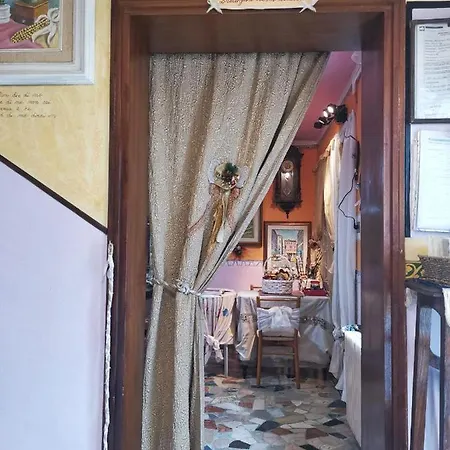 Art La Casa Del Pittore Bed & Breakfast Revine Lago